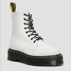 {DOC MARTENS} White Polished Smooth - Size 9